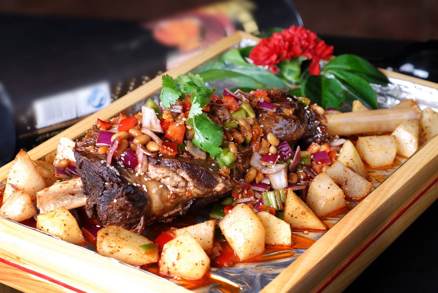 大汉烤羊高清图片