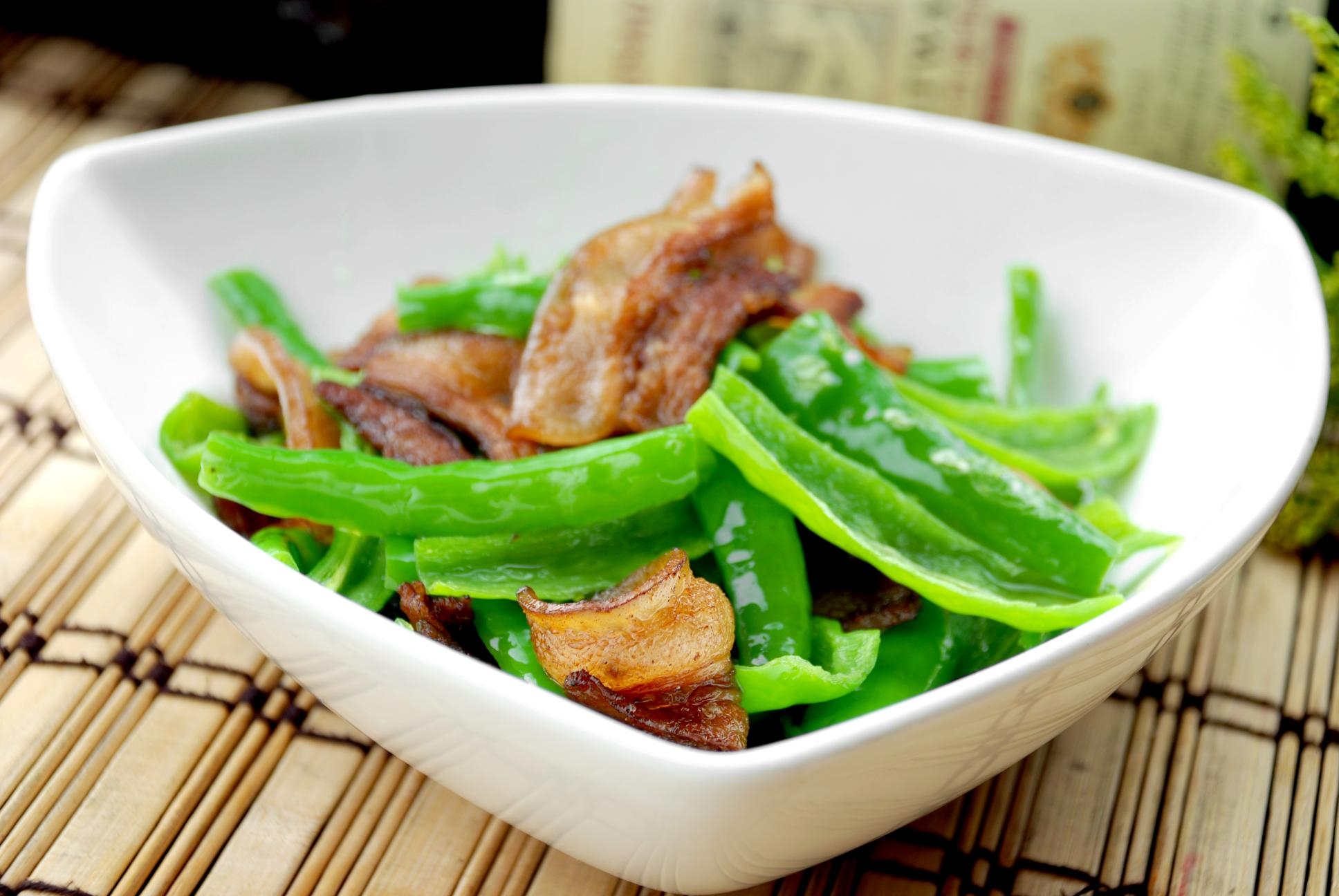 餐饮美食农家小炒肉高清图片
