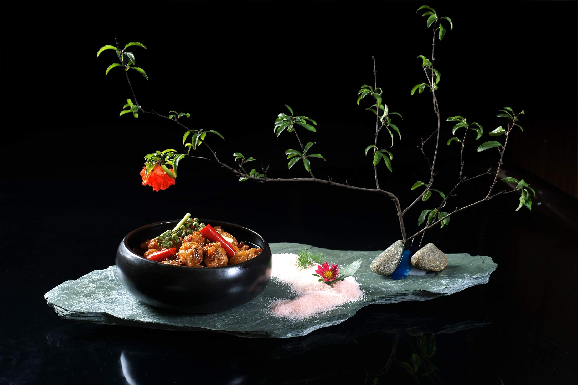 餐饮美食川菜花椒鸡高清图片