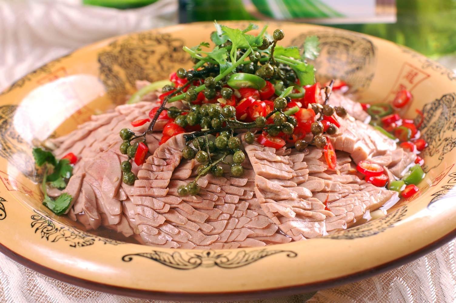 餐饮美食鲜椒腰花高清图片