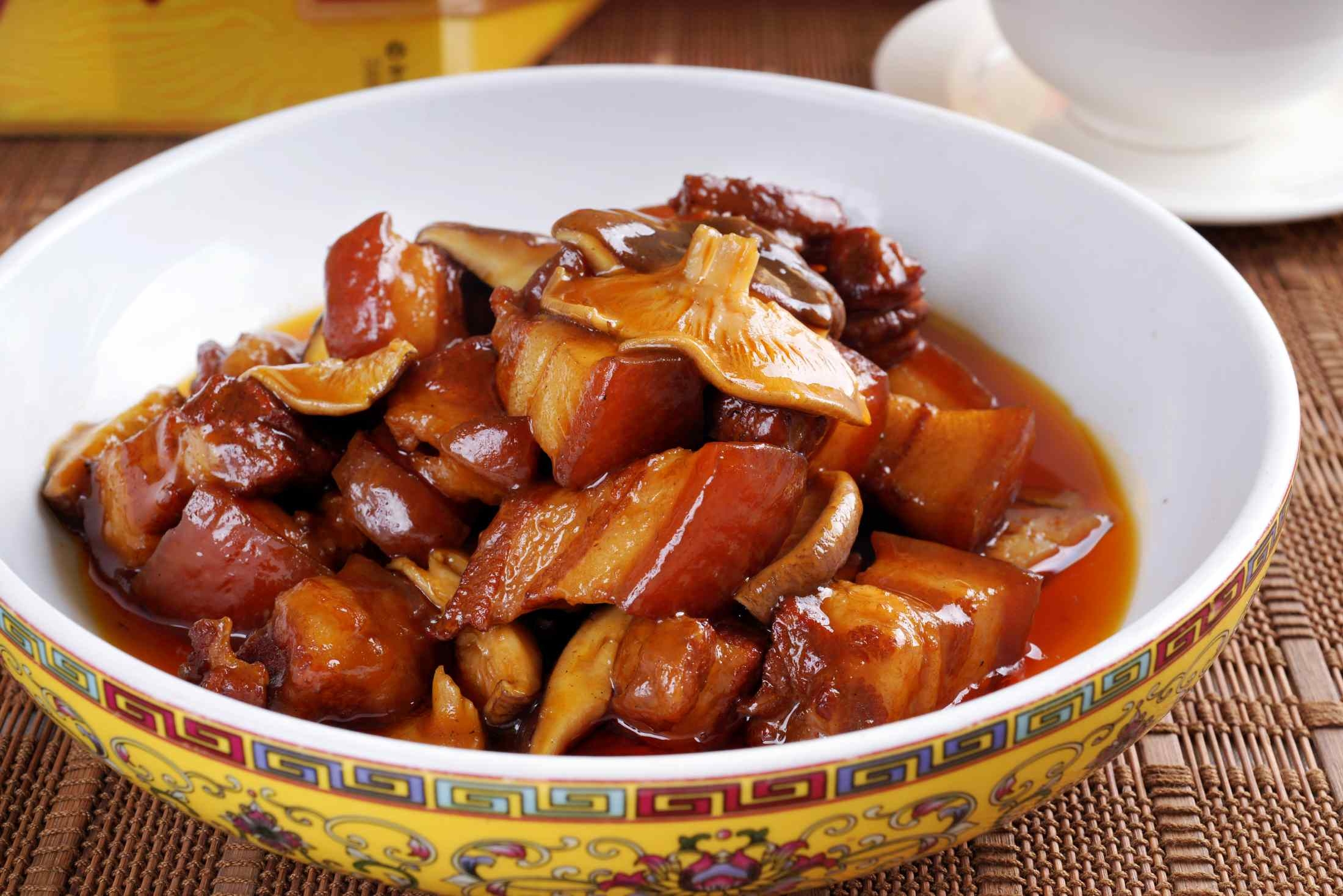 餐饮美食香菇红烧肉高清图片