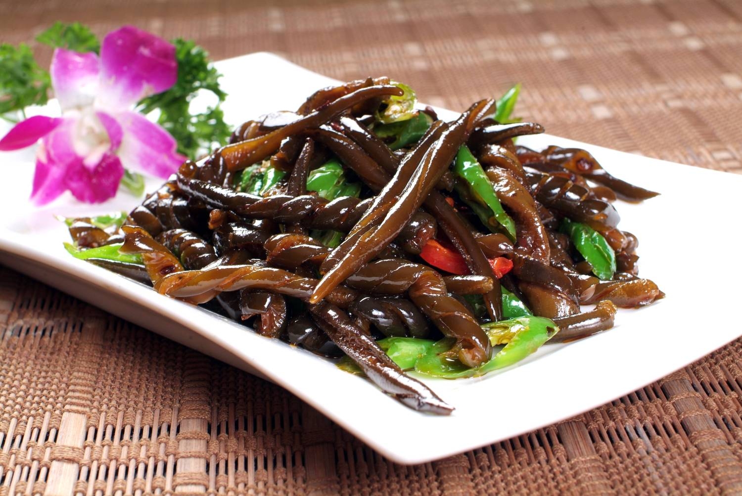 餐饮美食川菜尖椒爆海茸高清图片