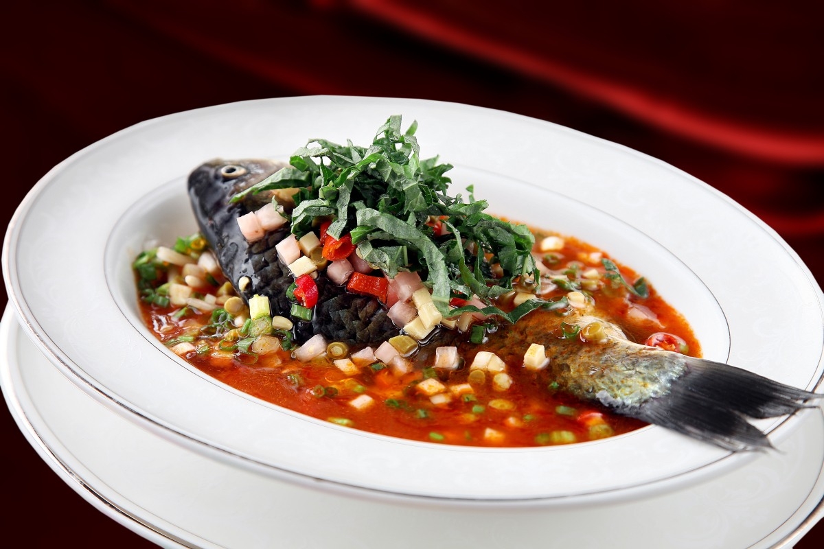 藿香野生鲫鱼高清图片