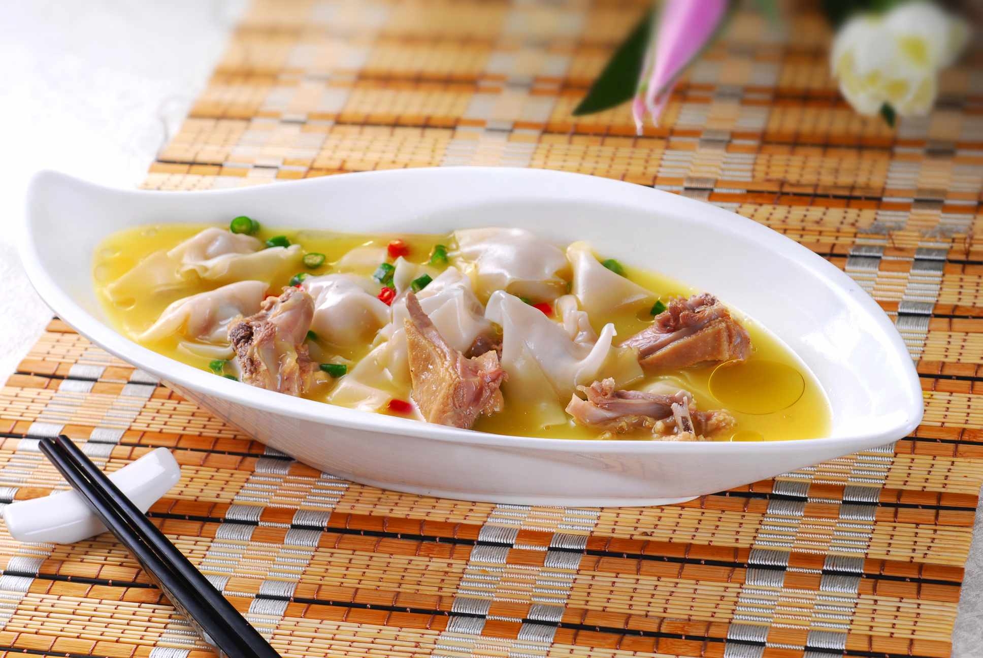 酸汤抄手鸭高清图片