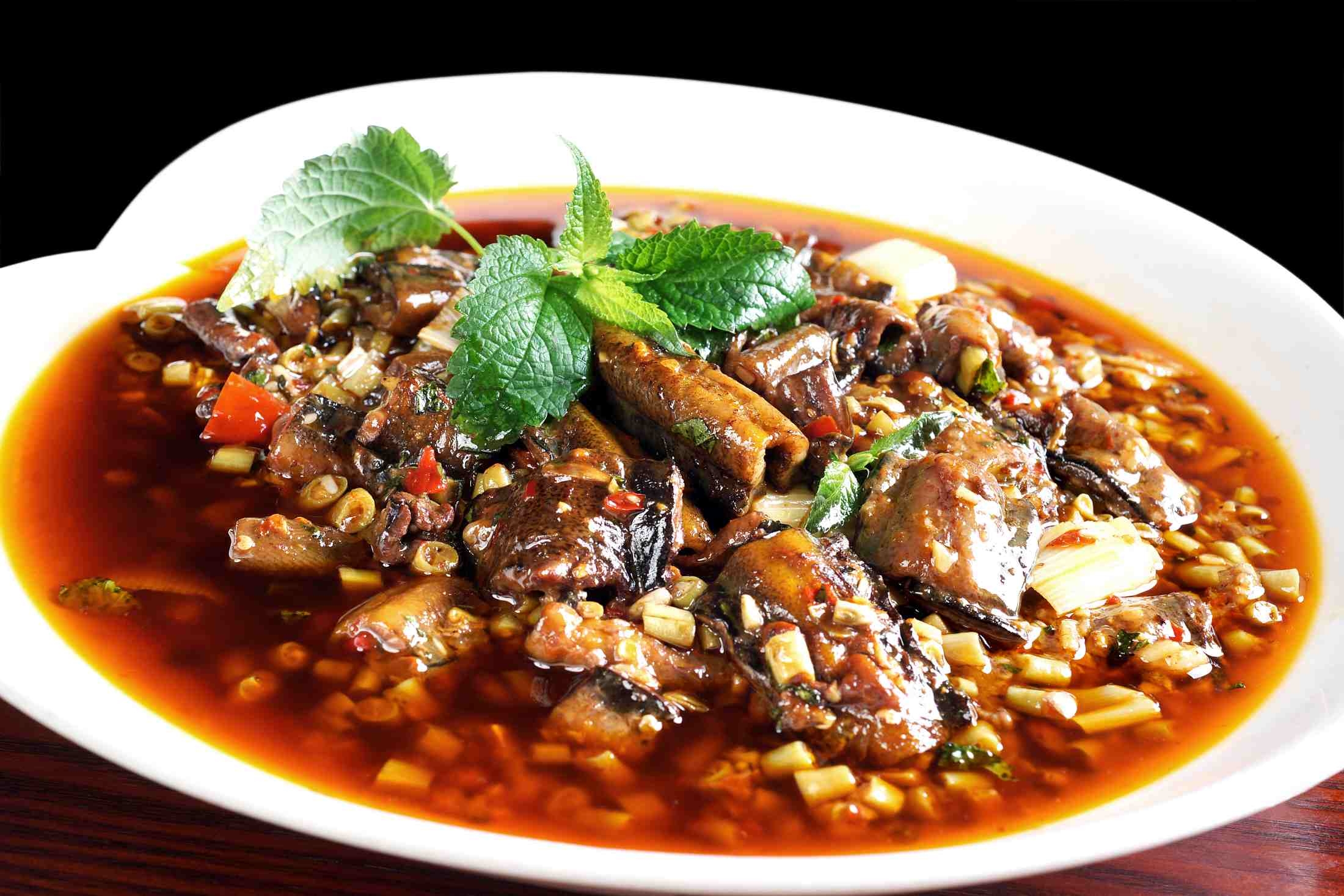 餐饮美食藿香土鳝鱼高清图片