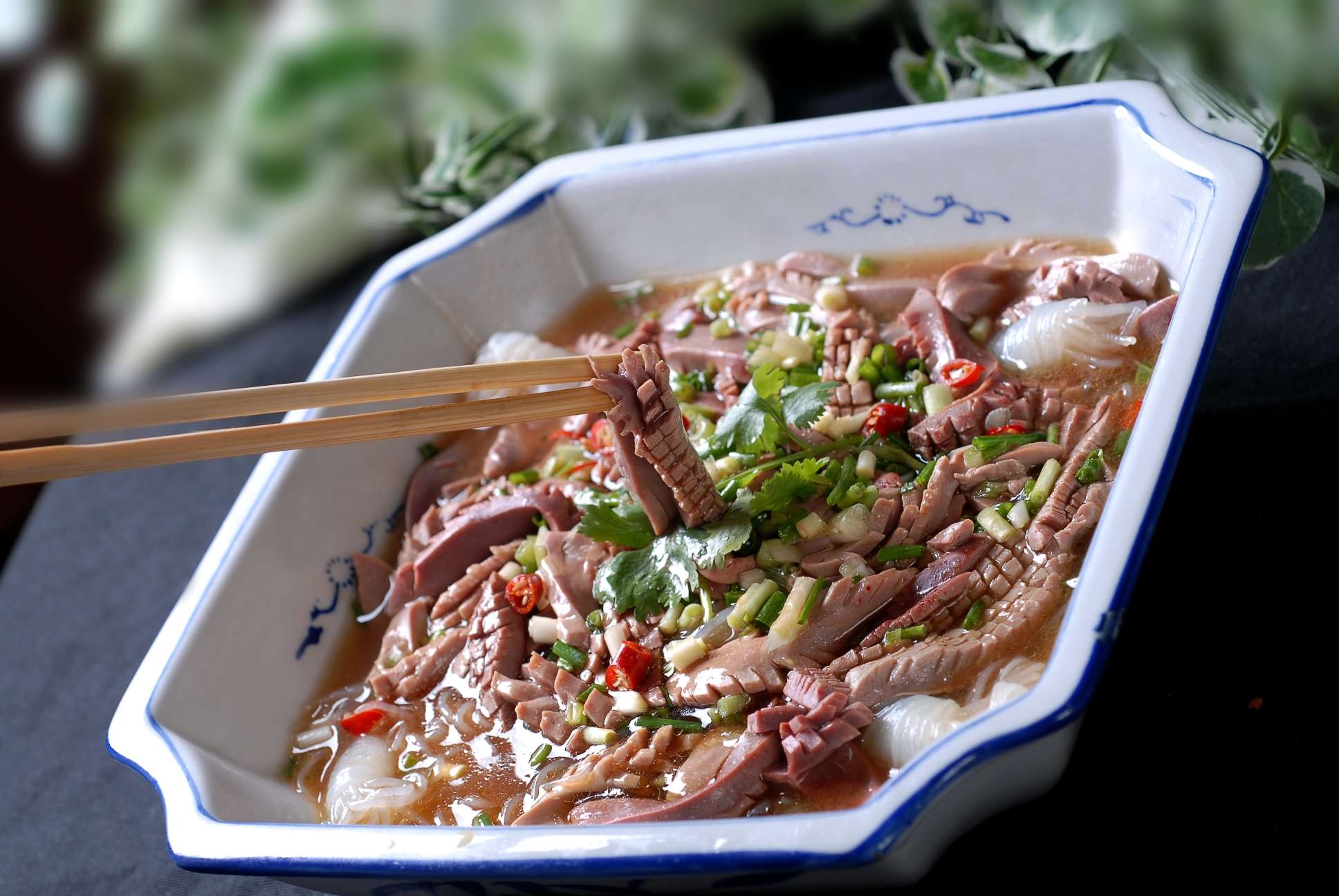 高清图片餐饮美食川菜葱油浸腰花高清图片