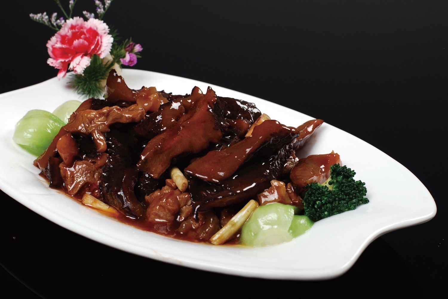 餐饮美食羊肉烧海参高清图片