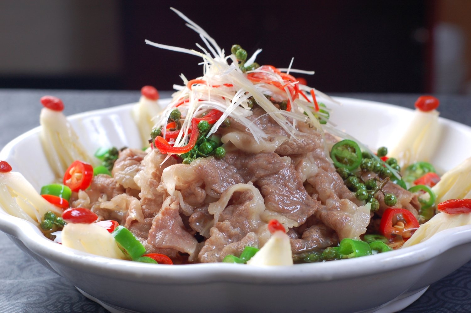 餐饮美食椒香肥牛高清图片