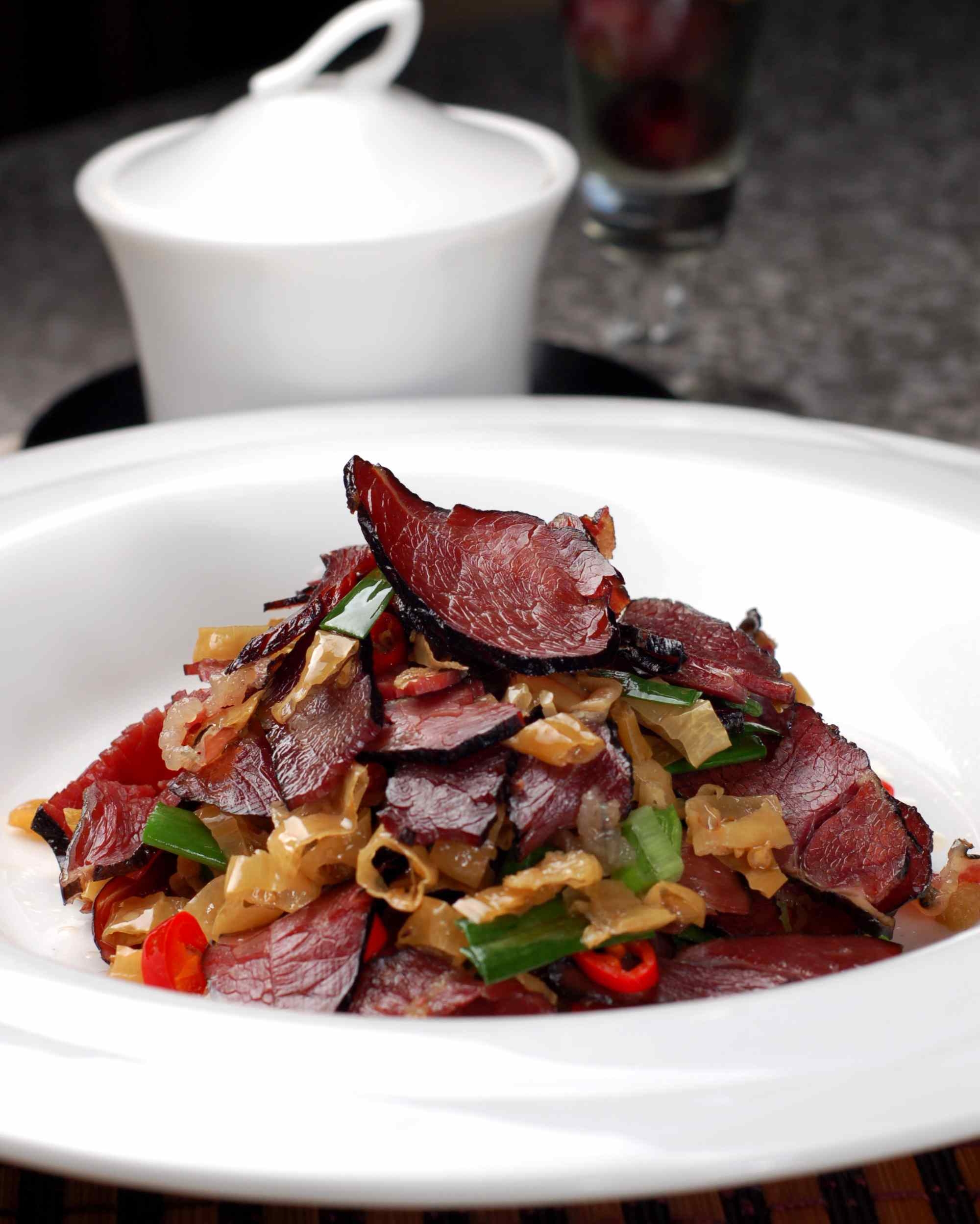 餐饮美食川菜湘菜白椒炒腊牛肉高清图片915