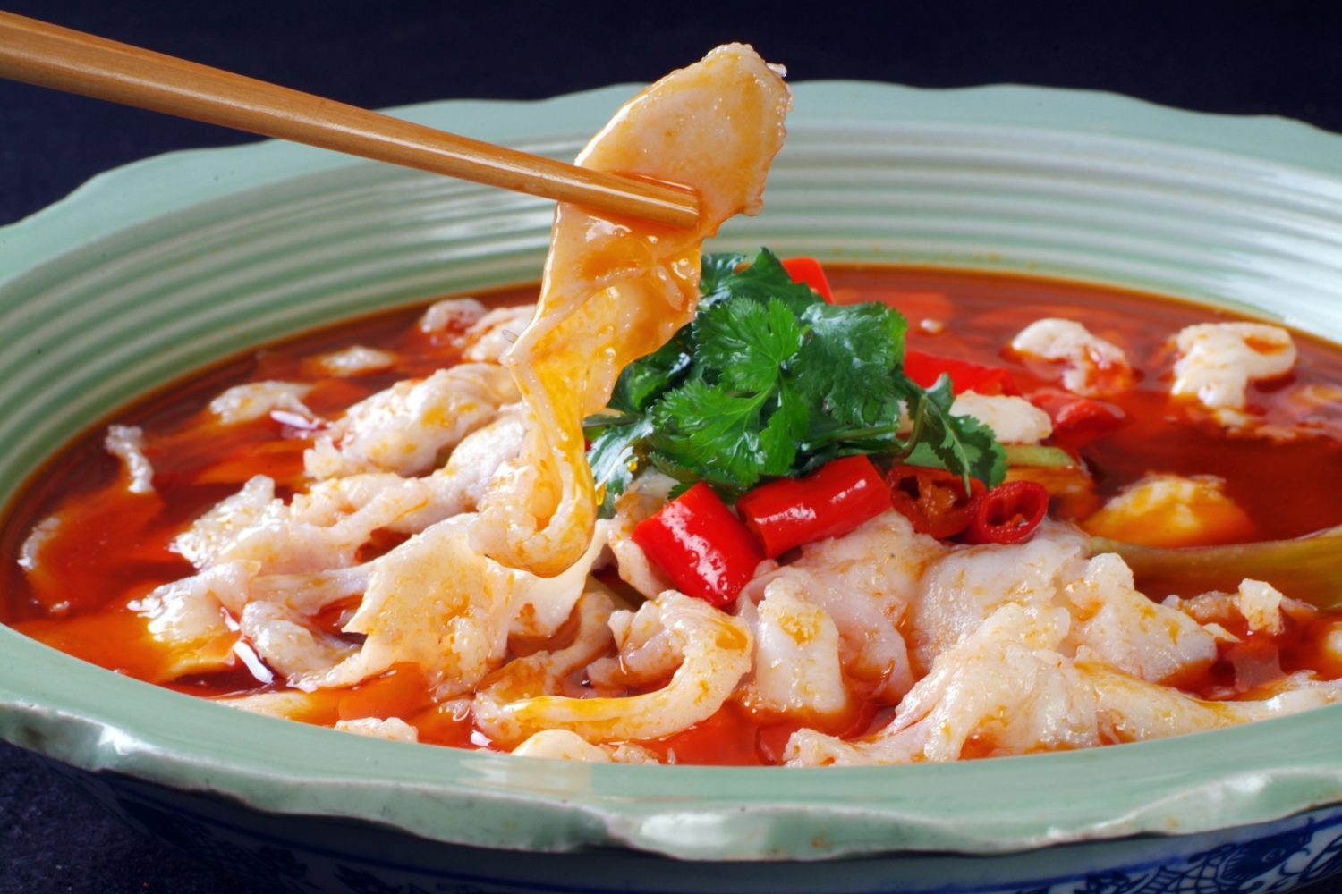 餐饮美食川菜泡椒乌鱼片高清图片
