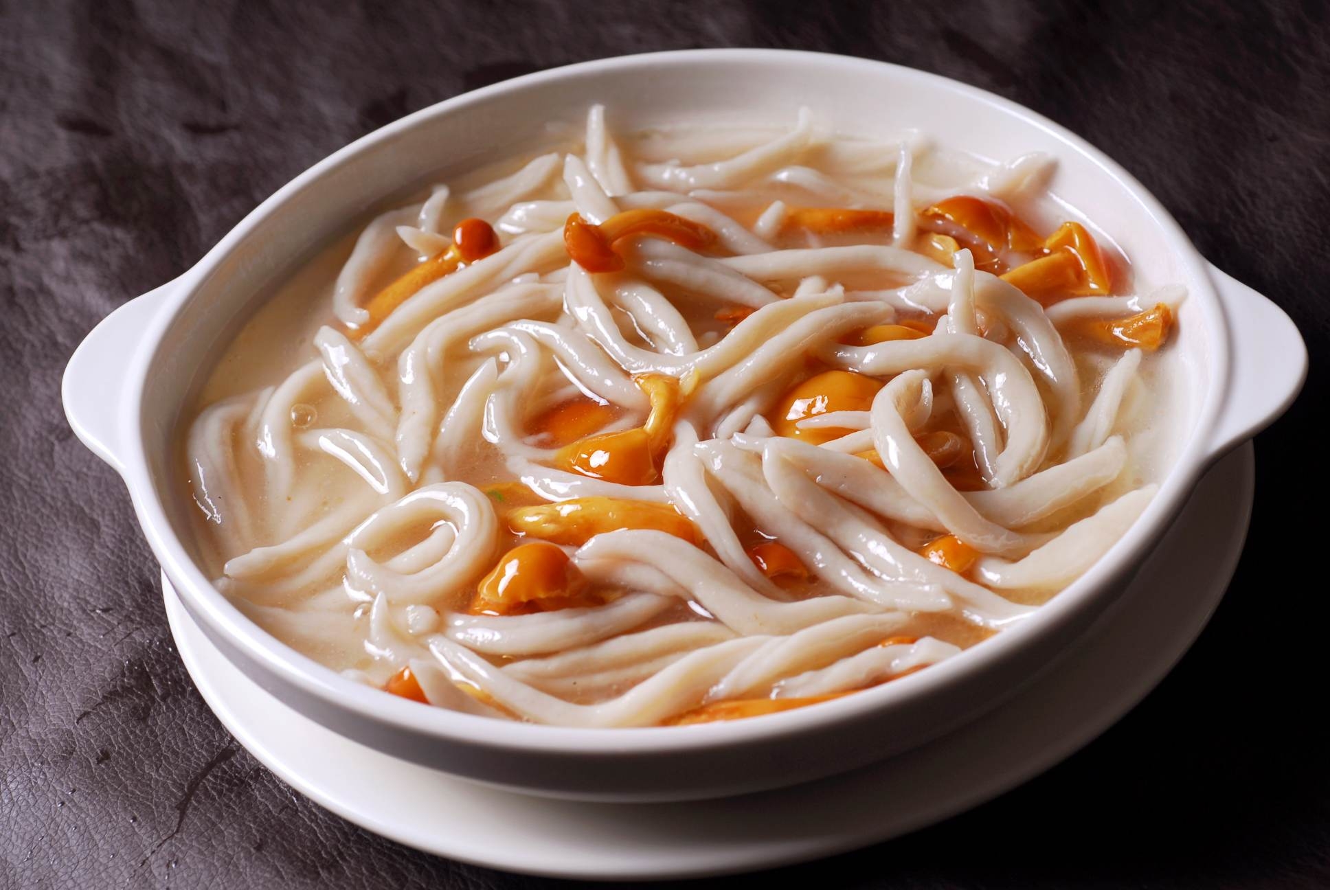 餐饮美食野菌面筋高清图片