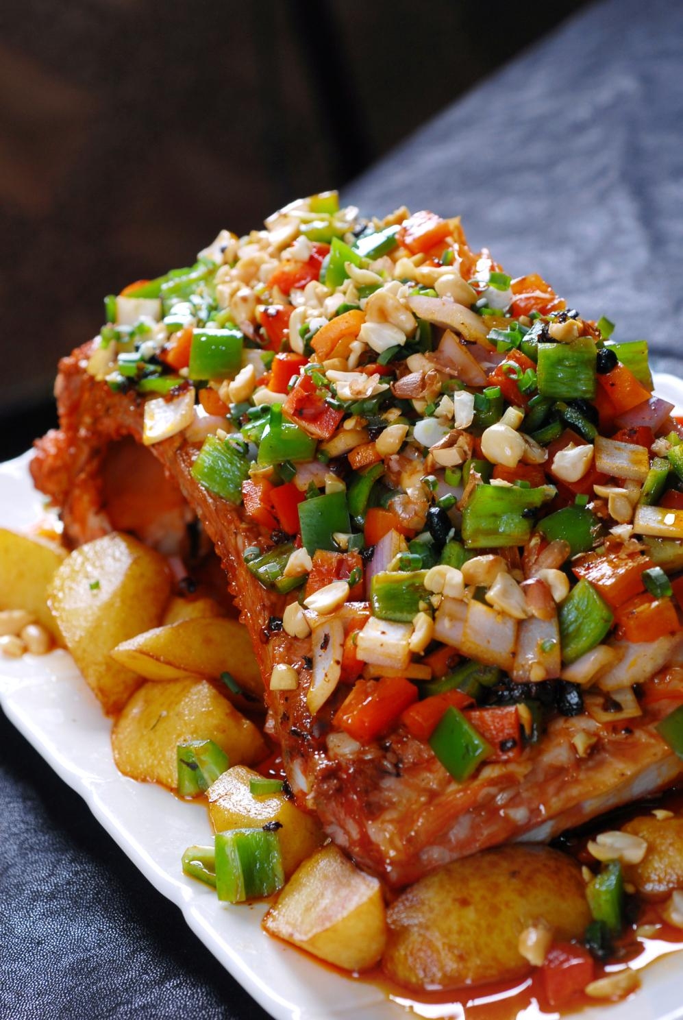 餐饮美食名悦轩大排高清图片