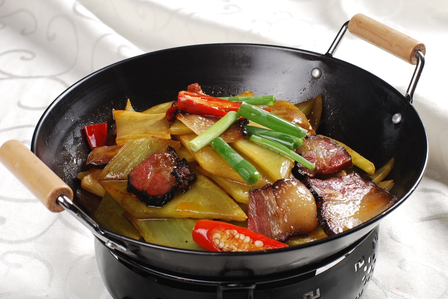 干锅脆笋高清图片