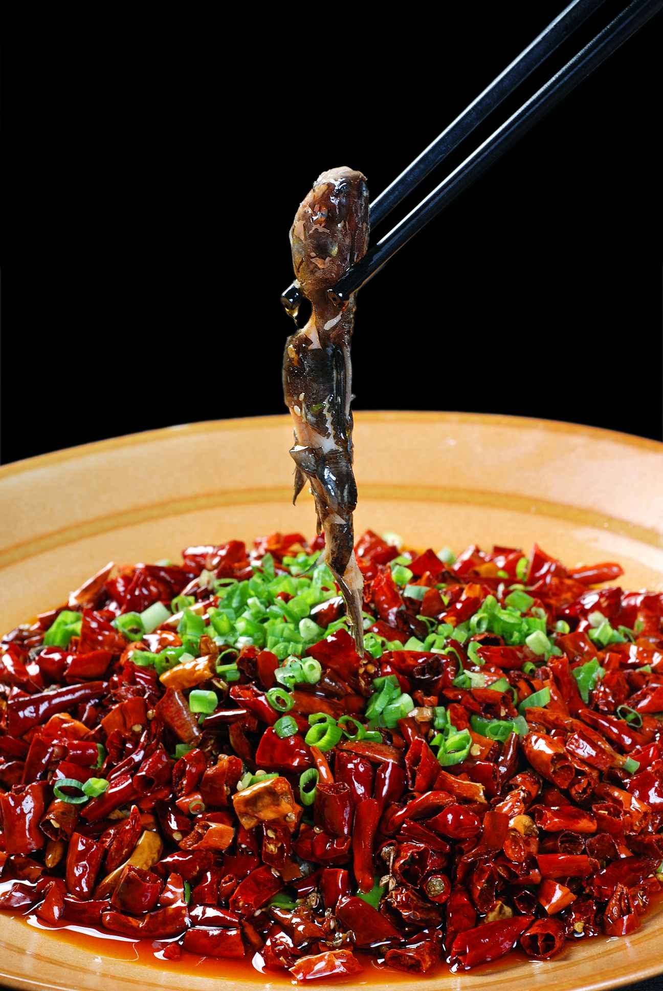 餐饮美食川菜香辣黄辣丁高清图片