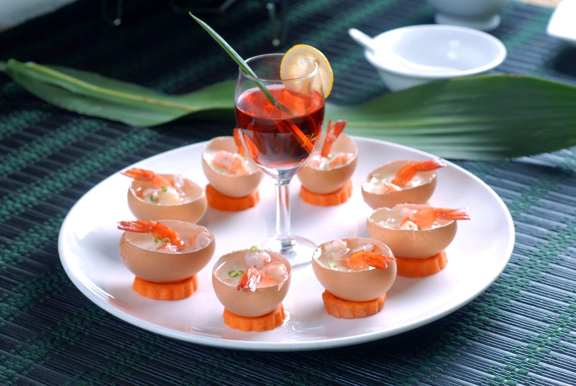 餐饮美食虾仁芙蓉蛋宣传图片灯箱